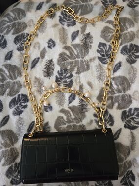 Apede MOD Black Croc-Embossed Chain Shoulder Bag with Pearl Accent